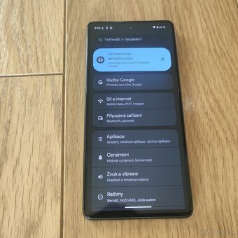 Google Pixel 7- 6,3" OLED /5G 8GB/128GB/Android 15/ černý - 5