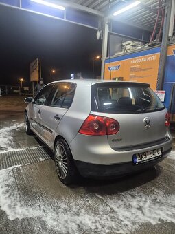 Prodám Vw golf V 1.4 mpi číst celé - 5