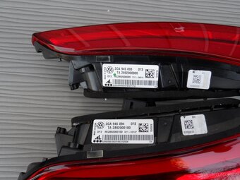 Originál Zadní pravé +Levé vnější+vnitřní světlo VW T-Roc - 5