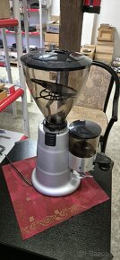 Mlynek na kavu Macap MXT 900 S TIMEREM - 5