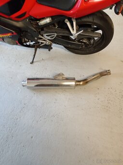 Honda CBR 600 f sport - 5