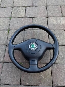 Kožený perforovaný volant Škoda - Top stav - 5