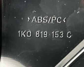 Středový ofukovač 1K0819743A VW Golf 5 r.v. 2009 - 5