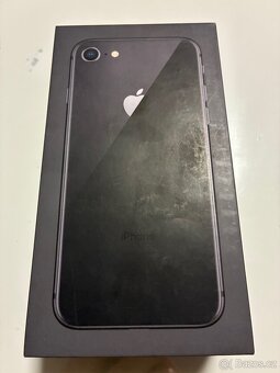 IPhone 8 2018 prosinec A1905 - 5