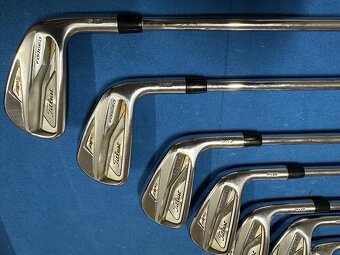 Golfové hole Titleist AP2 718 - 5