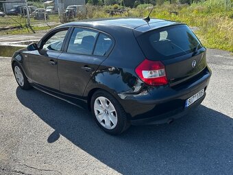 BMW 118i, r.2006, automat, klimatizace, platná STK - 5