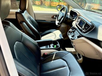 Pronájem auta CHRYSLER Pacifica 2020 - 5