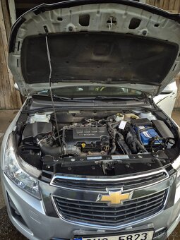 Chevrolet Cruze kombi 1.4 turbo 103 kW - 5