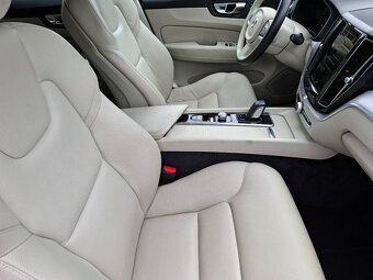 Volvo XC 60  B4 Momentum Pro 2WD rok 2021 - 5