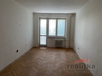 Prodej bytu 3+1 s balkonem, 61 m2, ul. Gen. Sochora, Ostrava - 5