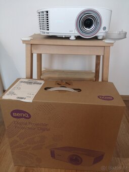 Projektor Benq a plátno - 5