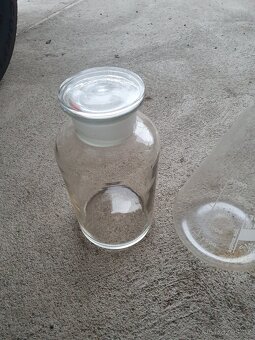 laboratovni prochovnice,sklenice,trychtyr. - 5