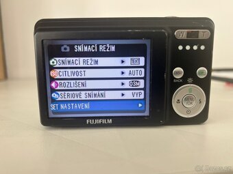 Fujifilm FinePix – 8.2 MP, funkční, slabá baterie ✅ - 5