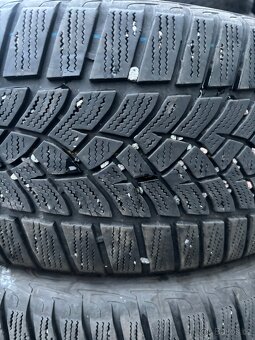 Zimní pneu Goodyear 225/45/17 - 5