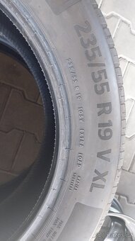 Prodám 2 x letní pneu Continental 235/55/19 - 5