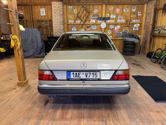 Mercedes Benz w124 coupe 300 ce - 5