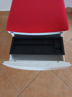 Psací stůl rostoucí + kontejner Mayer - 5