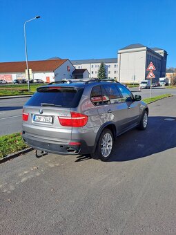 BMW X5 4,8i - 5