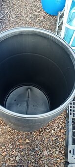 Bečka / sud plast  208 litrů. - 5