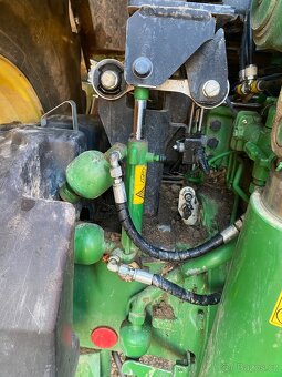Traktor John Deere 6250R - 5