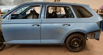 nd z škoda fabia 3 999tsi červená bílá zelená modrá - 5