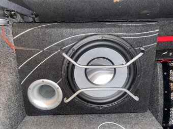 Subwoofer, zesilovač, kapacitor - 5
