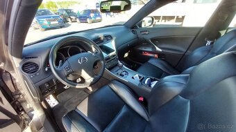 Lexus IS 250 F-Sport (2011) - 5