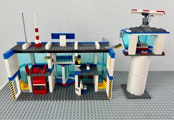 LEGO City 3182 - Letiště - 5