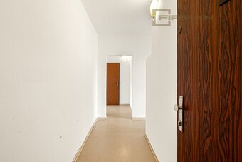 Prodej slunného bytu 2+1 62m² s balkonem a dvěma sklepy - 5