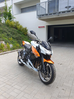 Kawasaki Z1000 - 5
