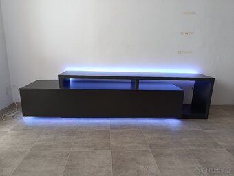 prodám stolek pod televizi - 5