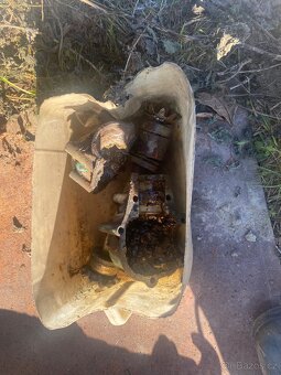 Rozmetadlo průmyslových hnojiv za malotraktor - 5