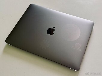 MacBook Pro 13” (2017) – A1708 – 16 GB RAM / 256 GB SSD – Pe - 5