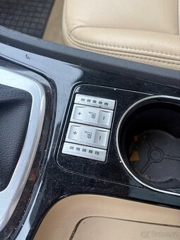 Ford Mondeo mk4 interiér sedačky - 5