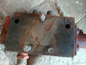 Rozvaděč hydraulický - 5