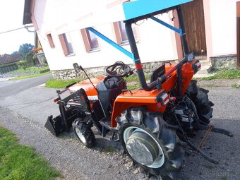 Prodám malotraktor KUBOTA GL25 - 5