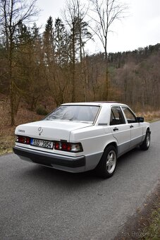 Mercedes Benz 190D - 5