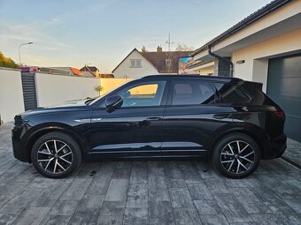 Volkswagen Touareg 3.0tdi R-line Black paket DPH 26tkm - 5