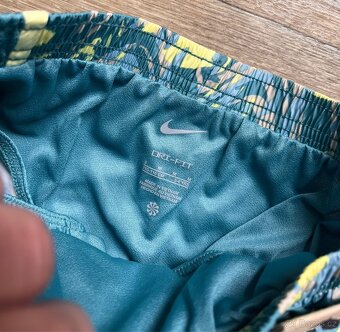 Krásné holčičí nové kratásky Nike vel.116 - 5