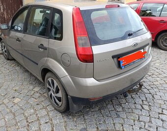 FORD FIESTA 1,3 HATCHBACK 2003 - 5