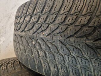 4x zimní pneu Nokian 235/55 R17 , 450Kč/kus - 5