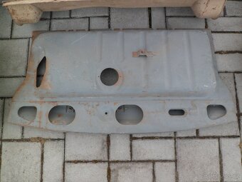 PODBĚHY A PODLAHA KUFRU ŠKODA 100, 110R, 1000 - 5