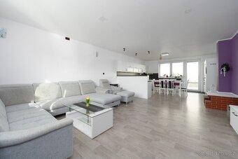 Prodej rodinného domu Zlín - Louky - 5