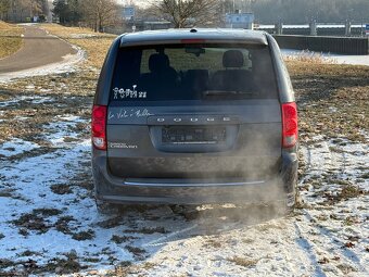 Dodge Grand Caravan - 5