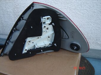 Mercedez Benz E211 oryginalní zadní levá lampa - 5