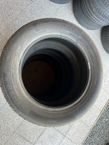 Prodám letní 4ks 215/55R17 Continetal - 5