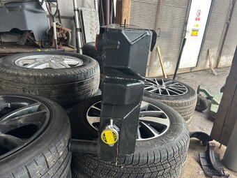 Traktorbagr Komatsu wb chladič - 5