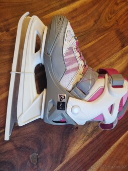 Divci ledni brusle 29-32 - 5