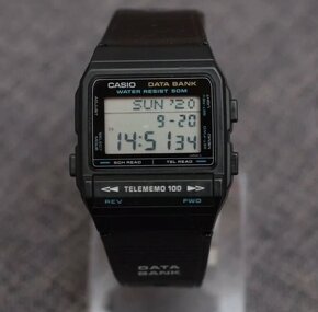 chytré hodinky s databankou CASIO - 5