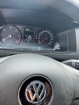 VW Transporter T6 skříň 12/2018 150PS - 5